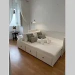 Janelas Verdes 37 * Faro
