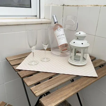 Apartamento Janelas Verdes 37