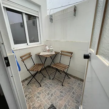 Janelas Verdes 37 * Faro